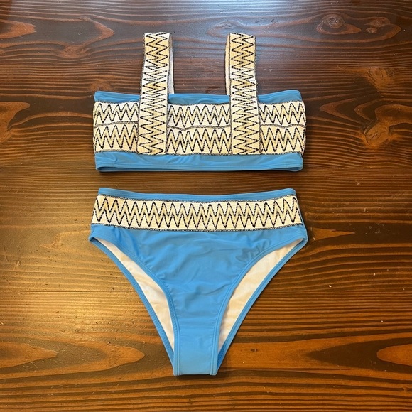 NEW Two-piece Bikini Boho Blue White Bandeau Top High Rise Swimsuit Size Large - Picture 3 of 11